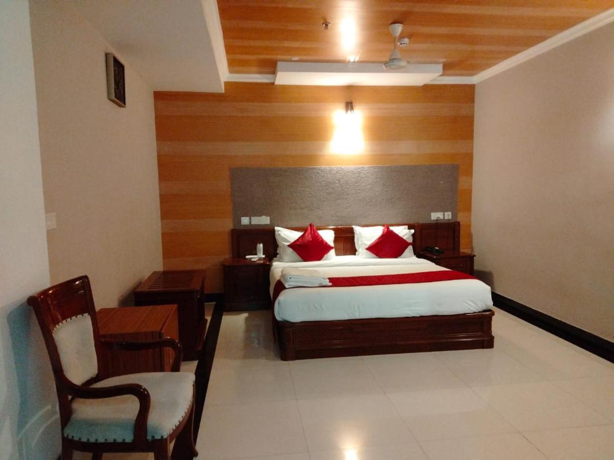 Hotel Jyothis Regency Palakkad Exterior foto
