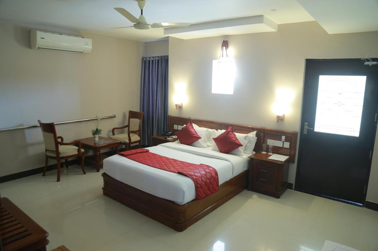 Hotel Jyothis Regency Palakkad Exterior foto